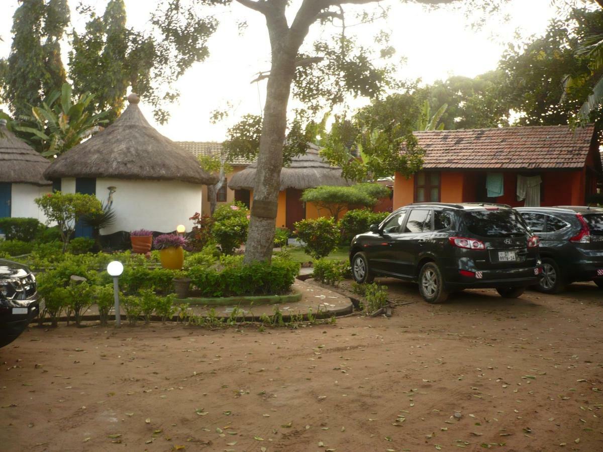 Big Milly'S Backyard Hotel Kokrobite Exterior foto