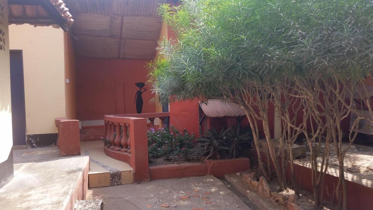Big Milly'S Backyard Hotel Kokrobite Exterior foto